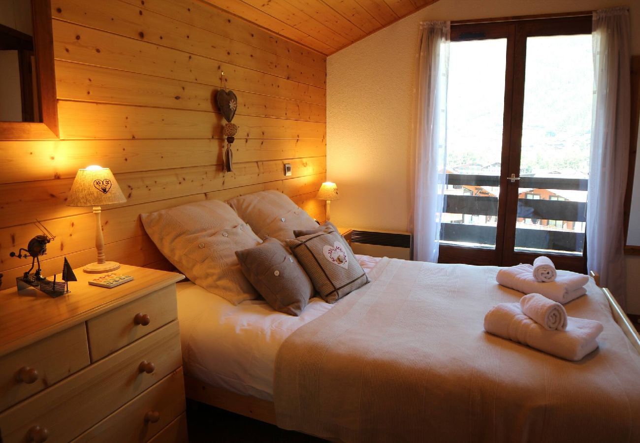 Apartment in Morzine - Apartment La Corniche, Central Morzine, sleeps 6