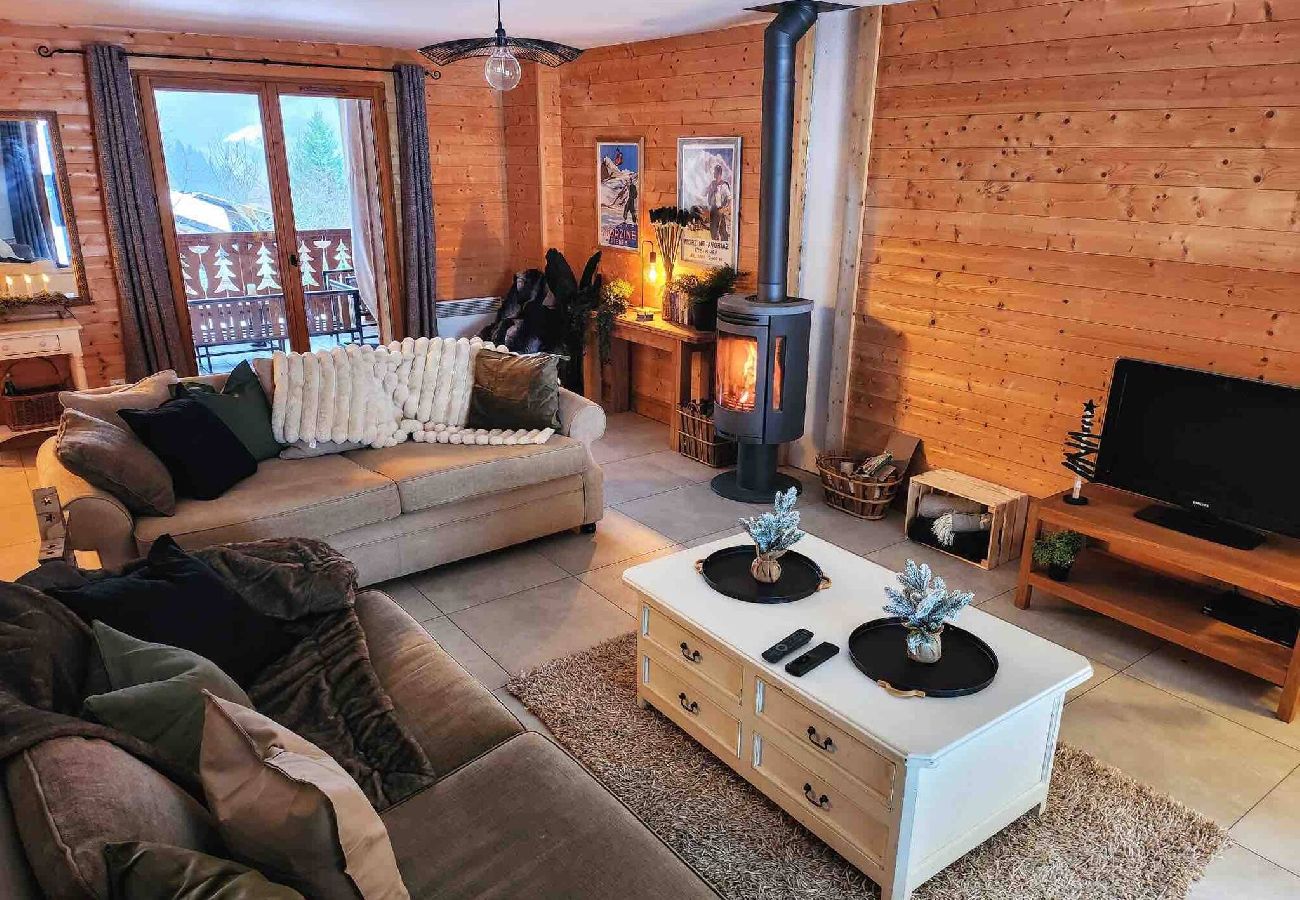 House in Saint-Jean-d´Aulps - Chalet Abricotine, sleeps 10, Hot tub
